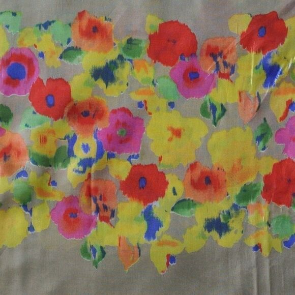 ATTENTION Womens Scarf Flowers - Picture 3 of 4